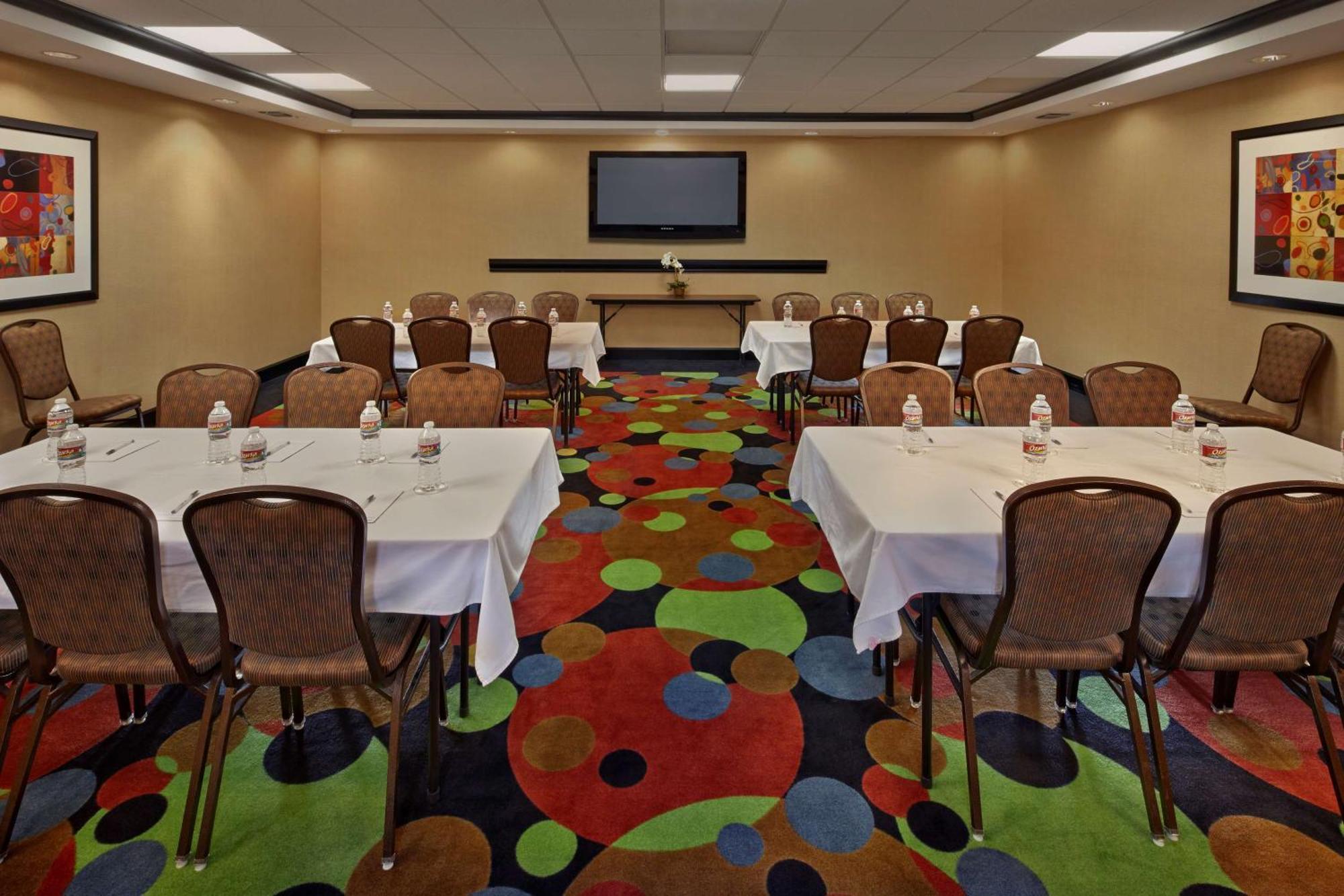 Hampton Inn & Suites Ντεκατούρ Εξωτερικό φωτογραφία