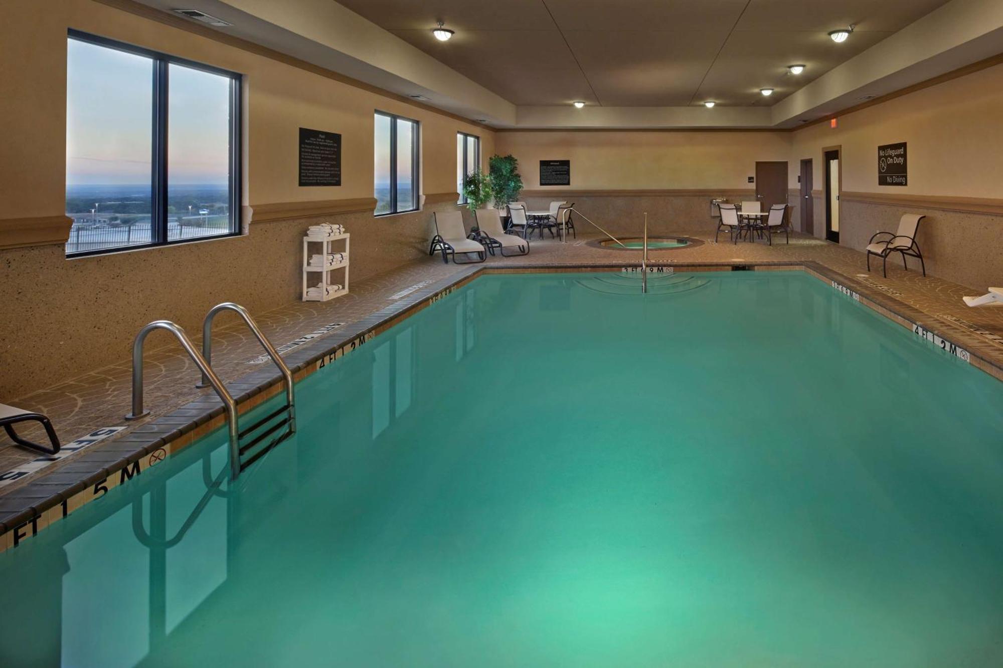 Hampton Inn & Suites Ντεκατούρ Εξωτερικό φωτογραφία
