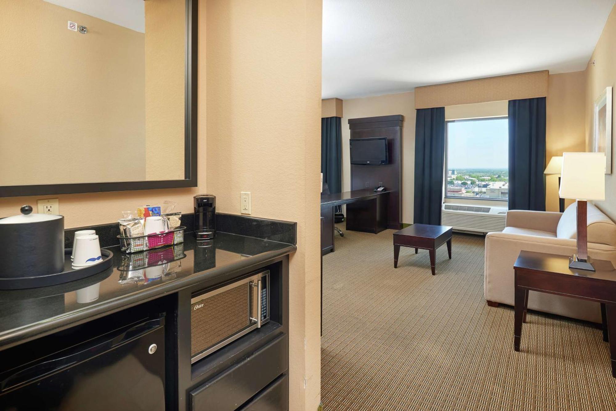 Hampton Inn & Suites Ντεκατούρ Εξωτερικό φωτογραφία