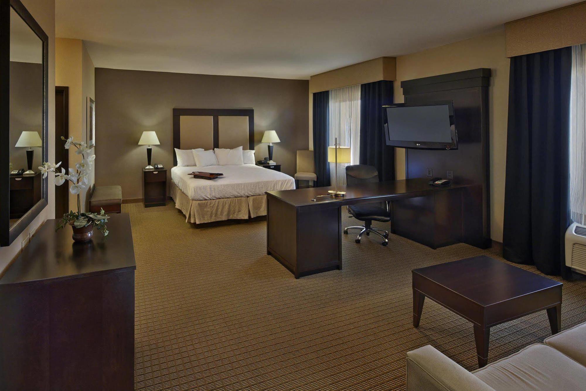 Hampton Inn & Suites Ντεκατούρ Εξωτερικό φωτογραφία