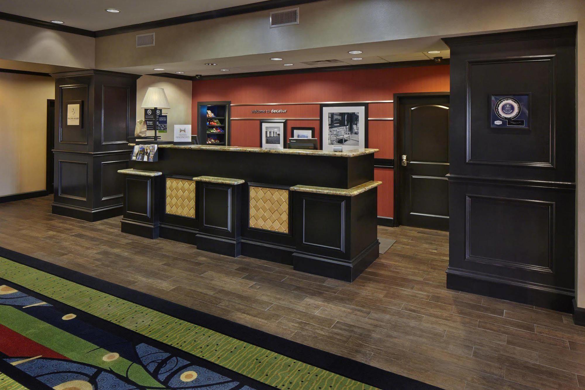 Hampton Inn & Suites Ντεκατούρ Εξωτερικό φωτογραφία